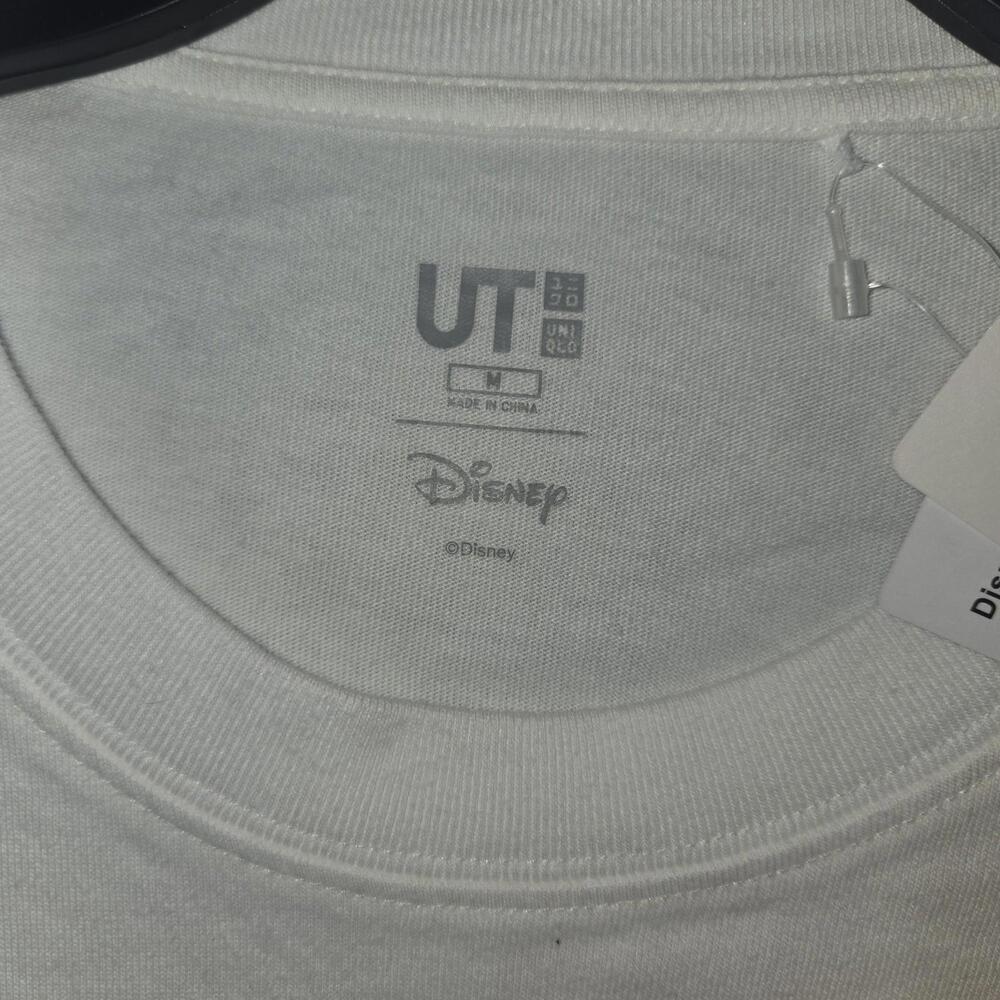 NWT UNIQLO Disney Princess And Villains Snow White Seven Dwarfs White Shirt Sz M - Picture 4 of 9
